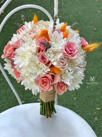 Wedding bouquet chrysanthemum