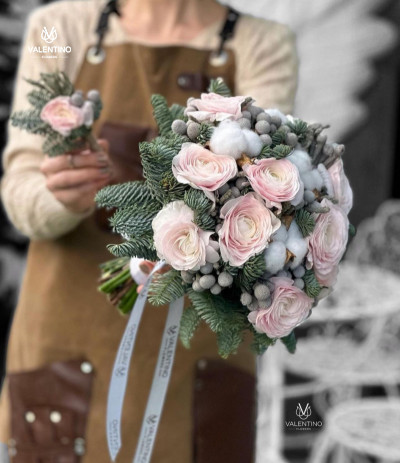 Winter bridal bouquet